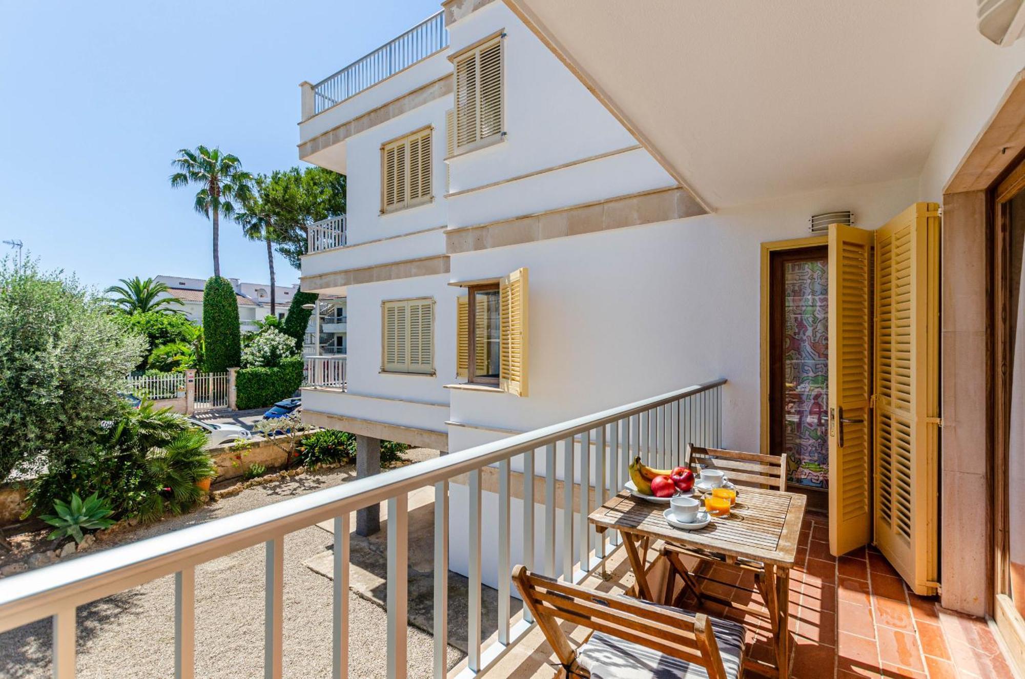 Yourhouse Reganyol Apartment *
