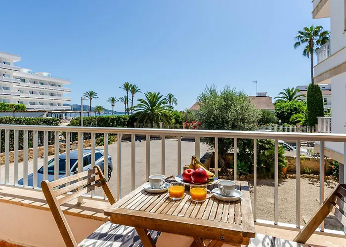 Yourhouse Reganyol Beach Apartment